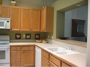 4th image of 440 Moray Pl