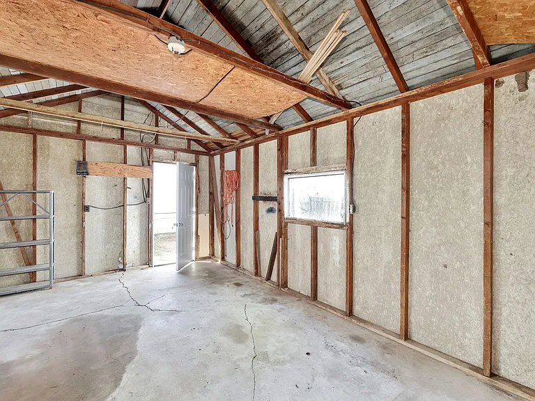 330 N Gordon Ave — Photo 17