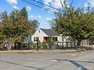 602 NW 49th St, Seattle, WA 98107