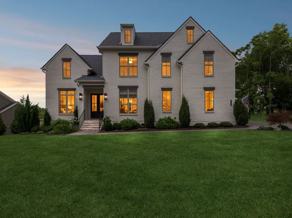 4770 Woodrow Pl, Arrington, TN 37014