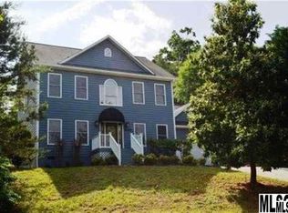 6085 Gold Creek Dr, Hickory, NC 28601