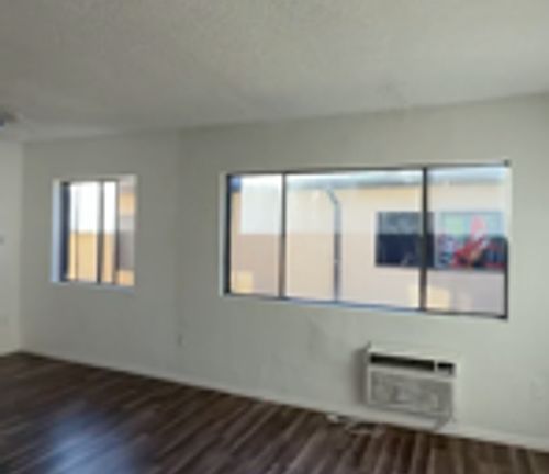 4th image of 7326-7330 Kester Ave #5B