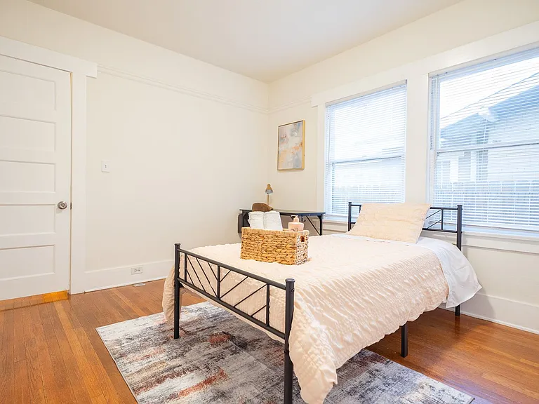 45 N Meridith Ave — Photo 16