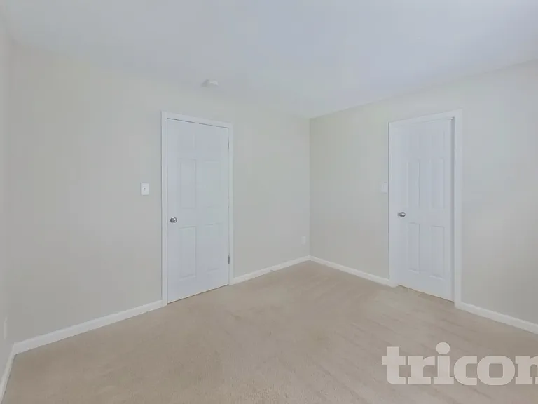 4504 Valendra Dr — Photo 11