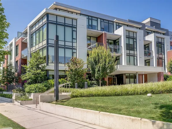 530 Michigan St #302, Victoria, BC V8V 0G2
