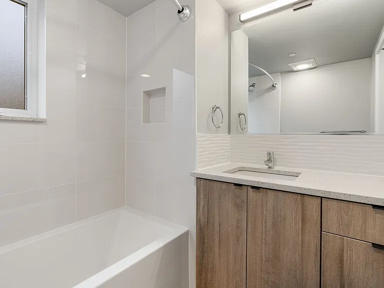 5480-5490 NE 18th Ave #1820-1840 — Photo 17