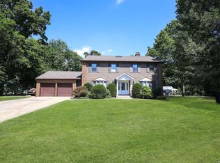 12 Roman Ct, Lake Grove, NY 11755