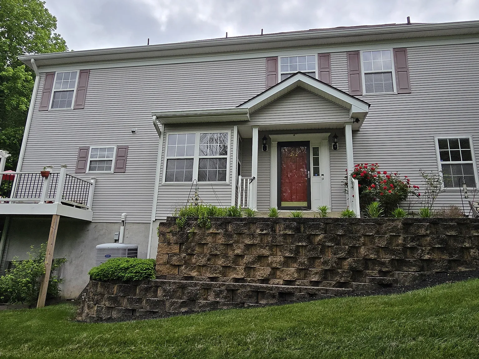 3 bed, 2.5 bath, 1979 sqft, $3,700 — Photo 2