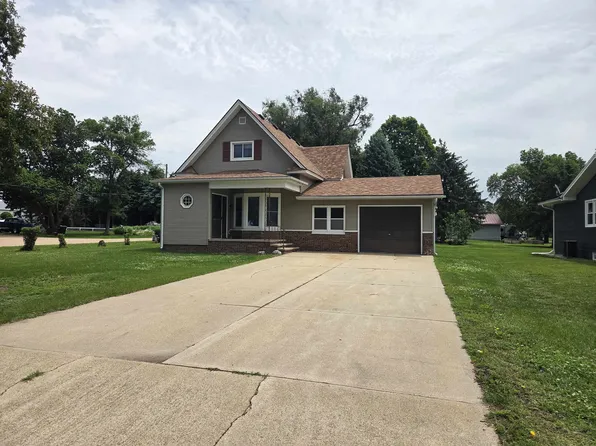 511 N 4th St, Plainview, NE 68769
