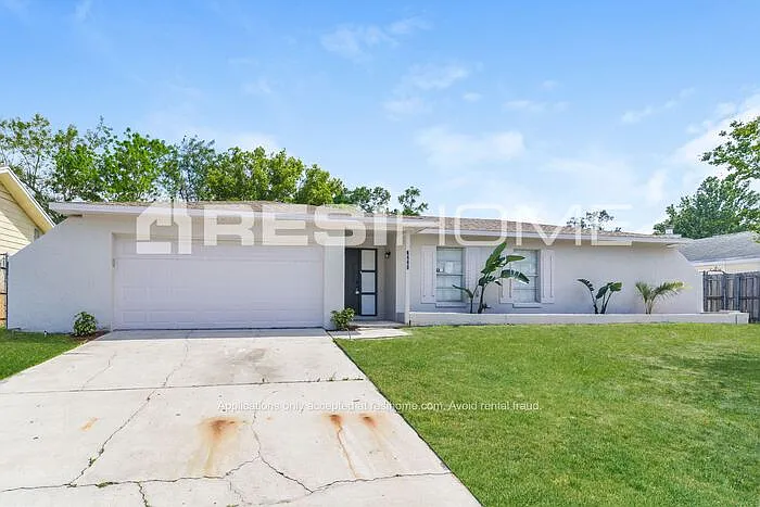 7226 Pleasant Dr — Photo 2