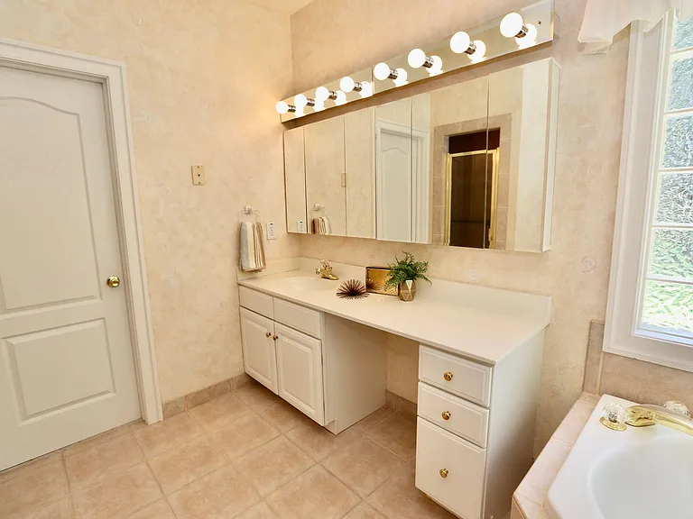 1709 Timber Ridge Ct — Photo 39