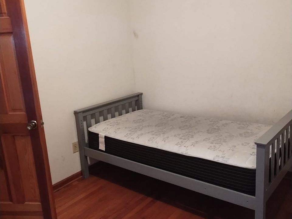 2nd image of 5516 Bragg Blvd #1