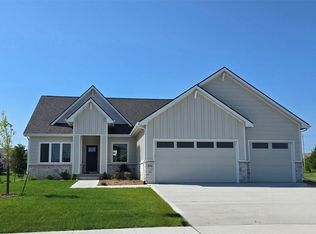 16304 Goodman Dr, Urbandale, IA 50323