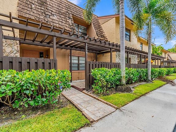 3rd image of 7864 NW 12TH Street