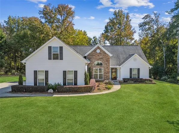 6032 Devonshire Dr, Flowery Branch, GA 30542