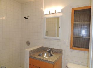 250 Speedwell Ave #1, Morristown, NJ 07960