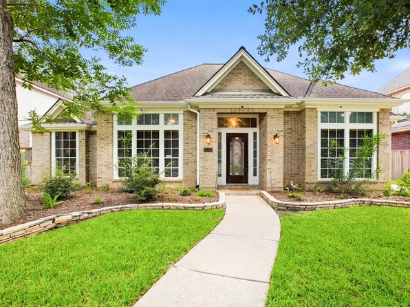 1127 Glendale Dr, Sugar Land, TX 77479