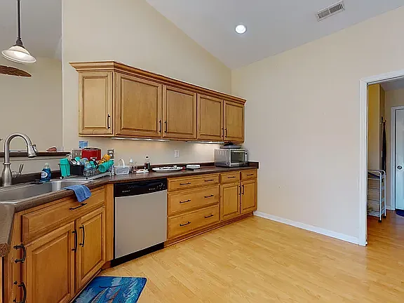 208 Egret Point Dr — Photo 2