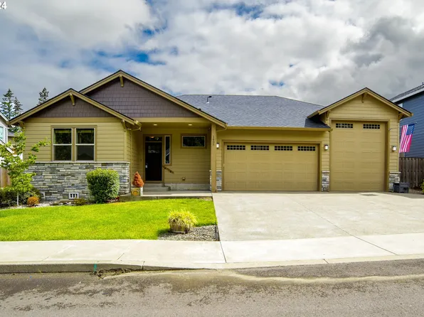 1405 NE Cascadia Ridge Dr, Estacada, OR 97023