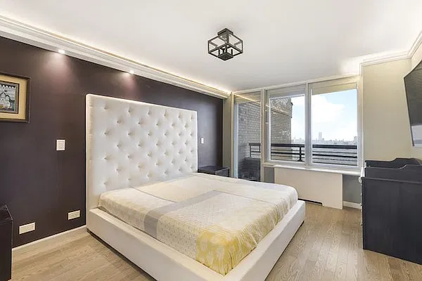 Sold by Thrasher Real Estate | media 5