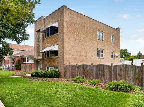 3329 Arthur Ave, Brookfield, IL 60513