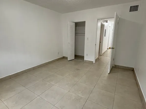 768 NW 32 St, 768 NW 32nd St APT 1, Miami, FL 33127