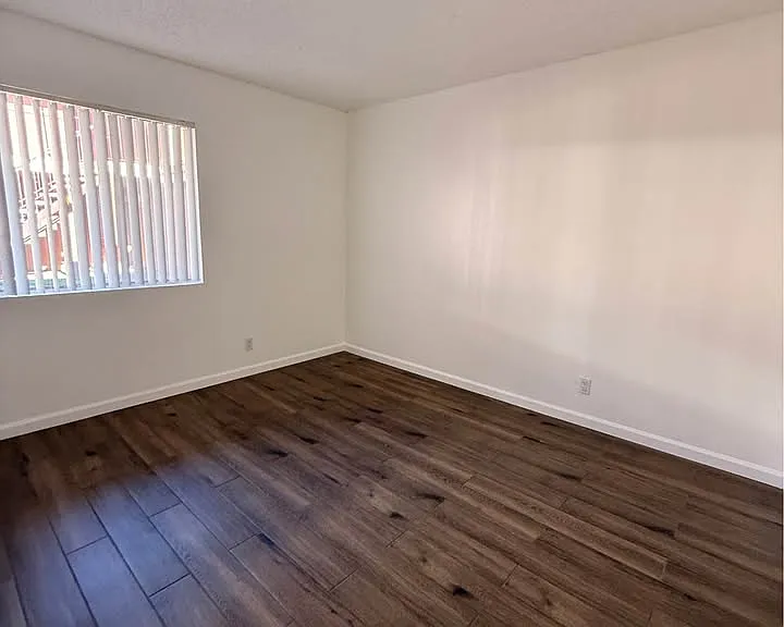 38604 10th St E #15 — Photo 17