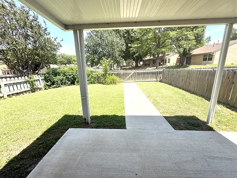 2206 Shenandoah Dr — Photo 21