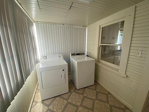 Indoor laundry room