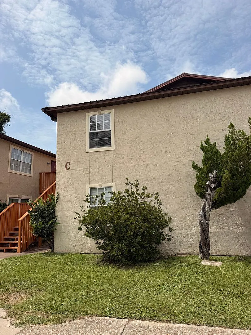 6321 Lenawee C3 — Photo 1