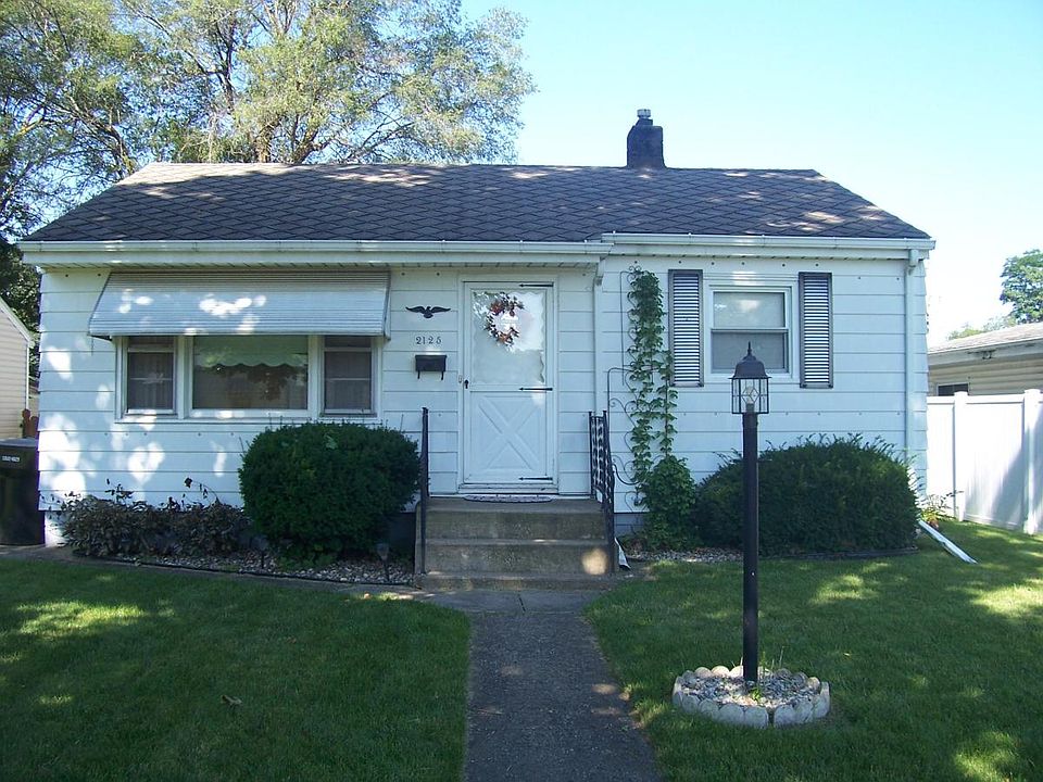 1st image of 2125 S Glen St