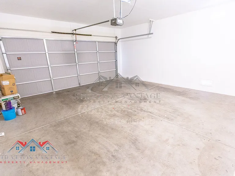 2728 E Megan St — Photo 11