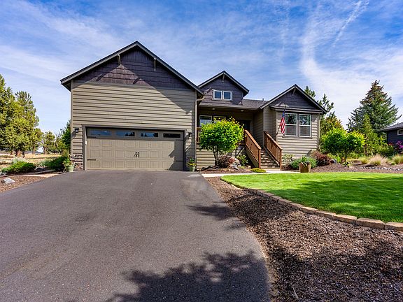 3rd image of 748 Widgeon Rd