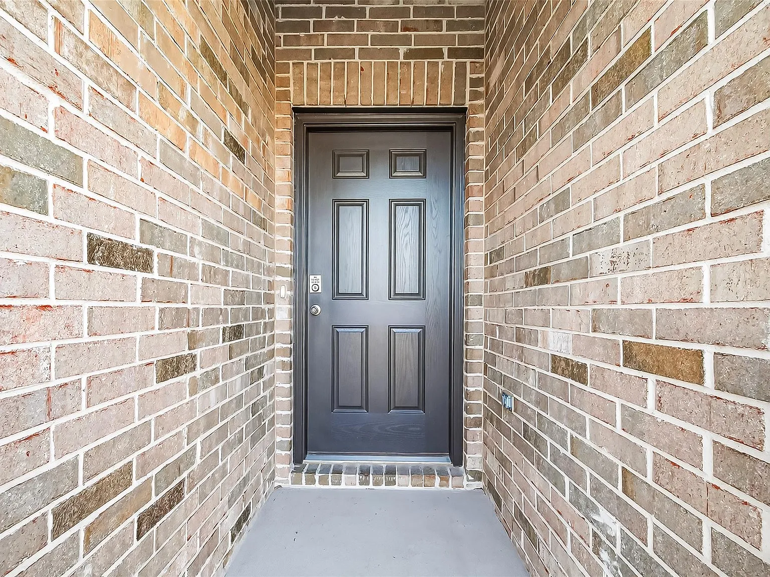 4 bed, 3.0 bath, 2041 sqft, $2,850 — Photo 4