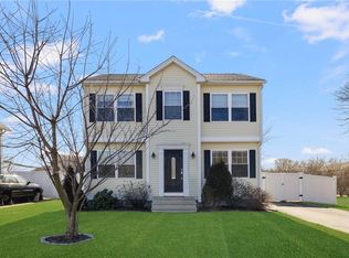30 Mayfield Ave, Cranston, RI 02920