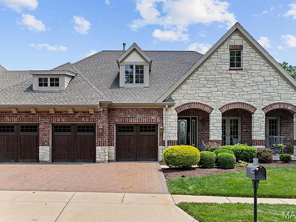 2nd image of 324 Meadowbrook Country Club Est