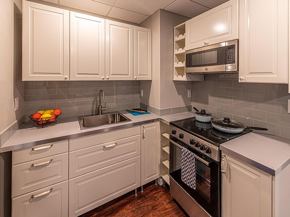 1st image of 105 E Clifton Ave #12