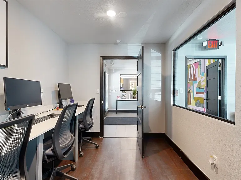 Property business center/computer lab