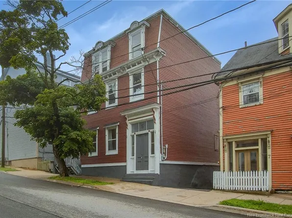5 Paddock St, Saint John, NB E2L 3A5