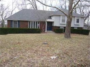 9806 Lydia Ave, Kansas City, MO 64131