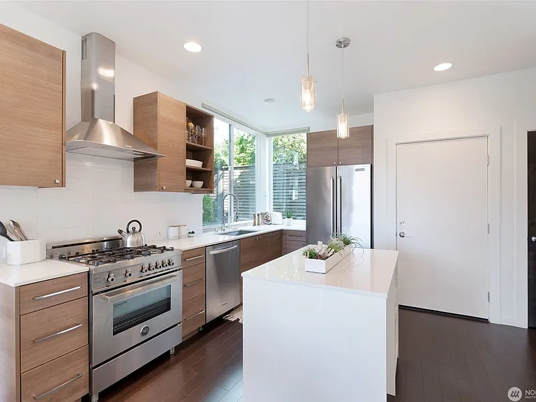 4449 41st Ave SW #A — Photo 8