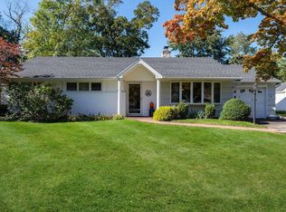 16 Circle Dr Glen Cove NY 11542 Zillow