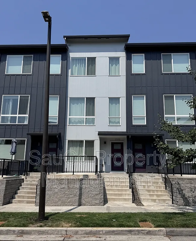 3 bed, 3.0 bath, 1697 sqft, $2,750 — Photo 1