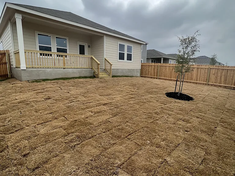 7810 Asp Point — Photo 2