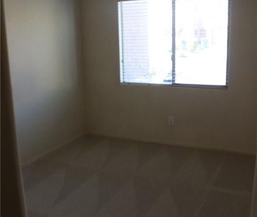 3rd image of 9121 Mackanos Ave