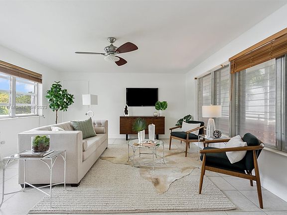 3rd image of 10170 Collins Ave APT 6