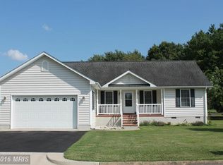 302 Meadow Ave, Colonial Beach, VA 22443