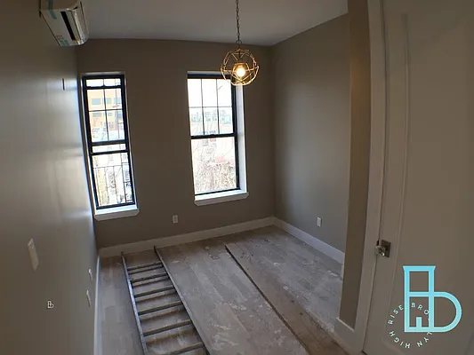 Rented by Miron Realty Group | media 14