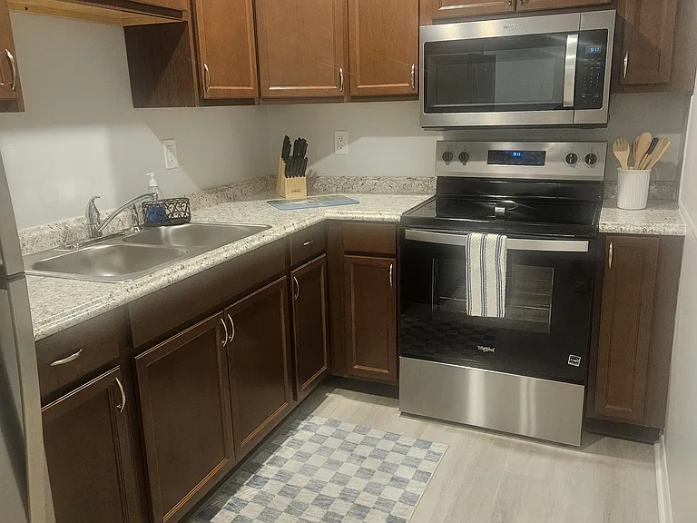 333 SE Martin Ave — Photo 13