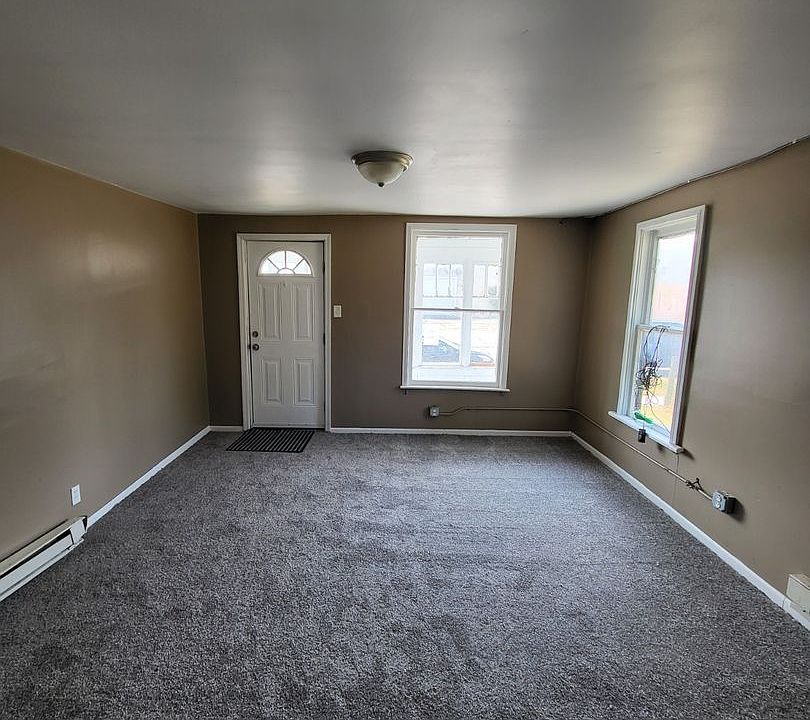 1144 1st ST Apartment Rentals Muskegon, MI Zillow